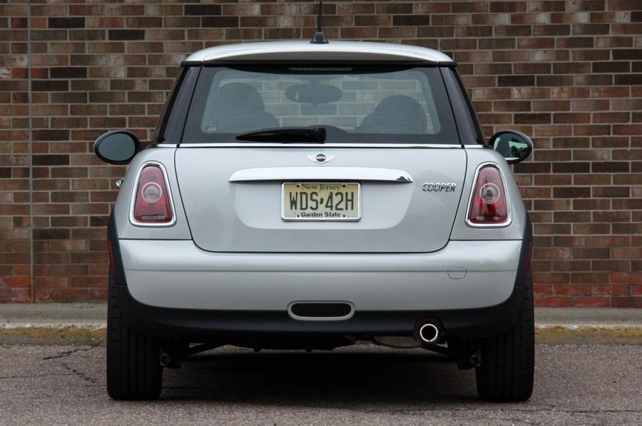  Mini Cooper 50 Camden Edition 2010 года  (фото 5 из 53)